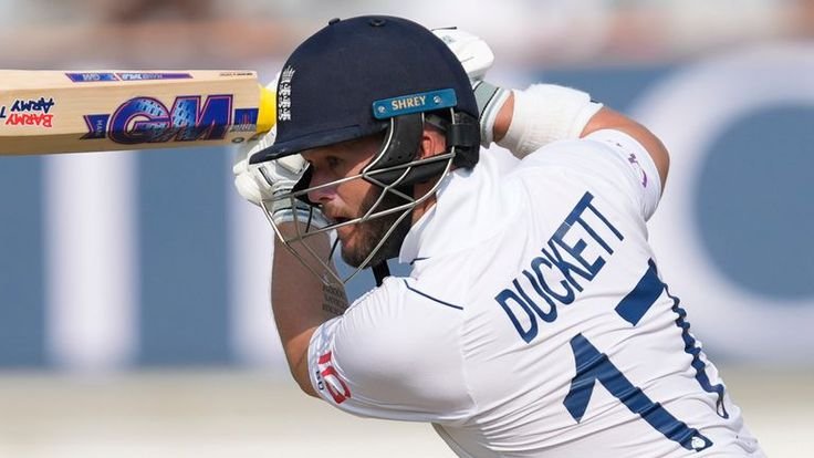 Ben Duckett playing shorts