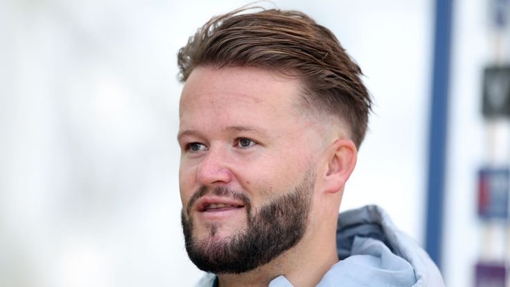 image of England cricketer ben Duckett
